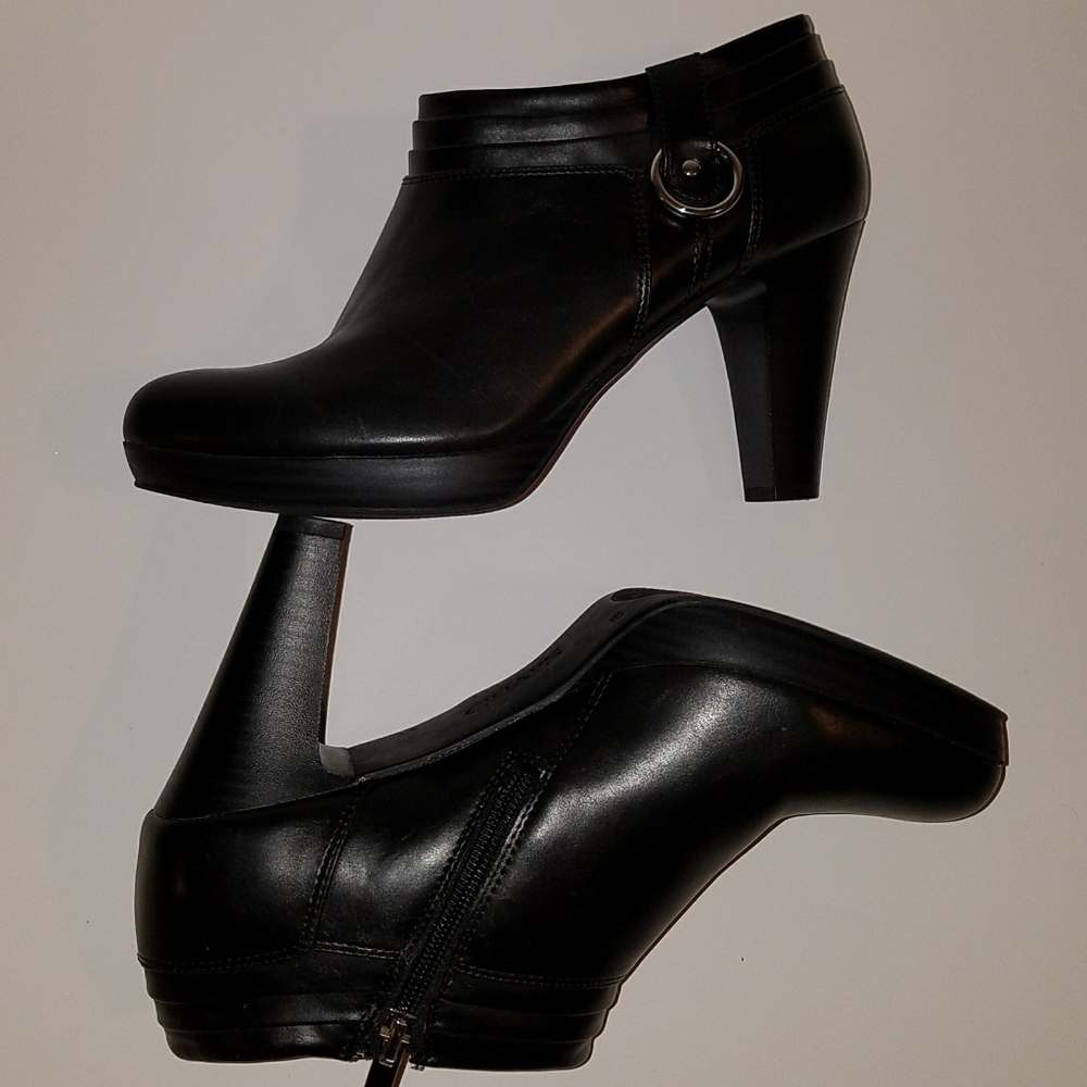 Chaps blk womens short ankle boot, size 9.5